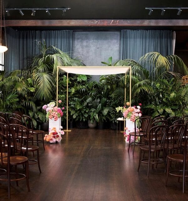 Gold metal chuppah - Image 2