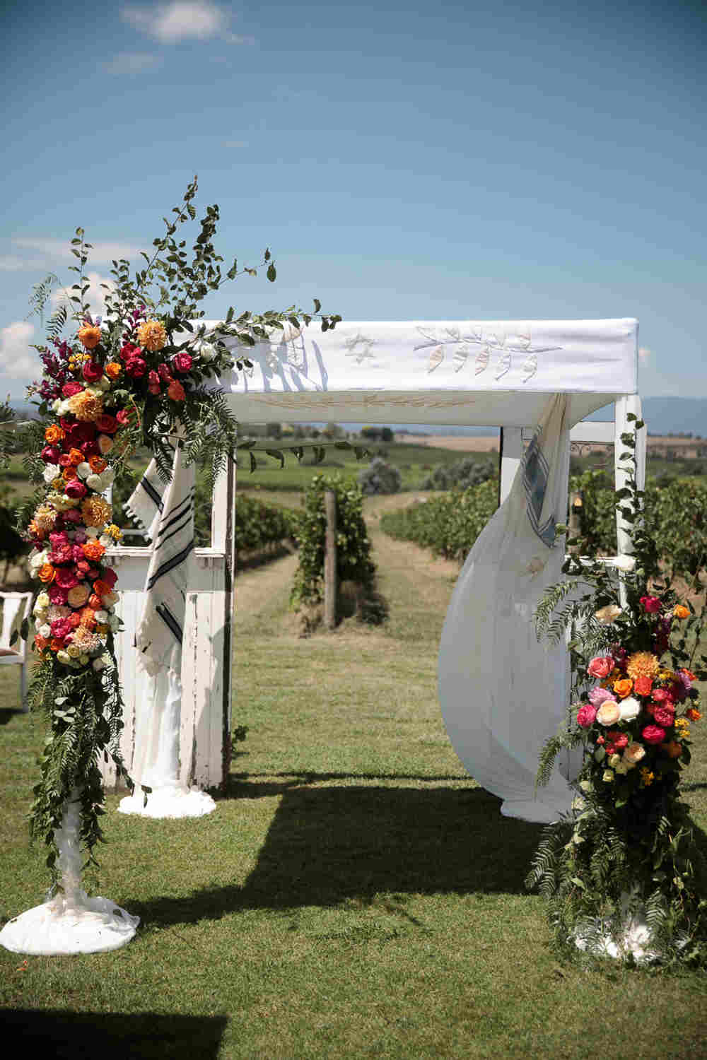 Real Wedding of Elly and Aaron by Weddings of Distinction (2) Real Wedding of Elly and Aaron by Weddings of Distinction (2)