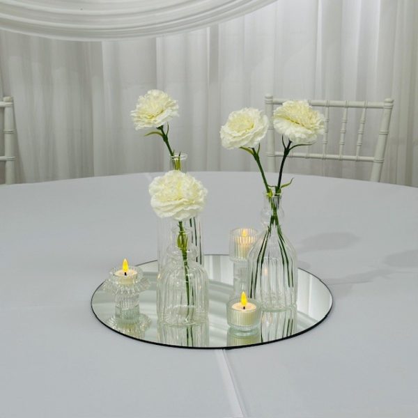 Ribbed bud vase centerpiece