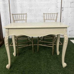 Vintage Cream Signing Table - 1 - Hire Melbourne