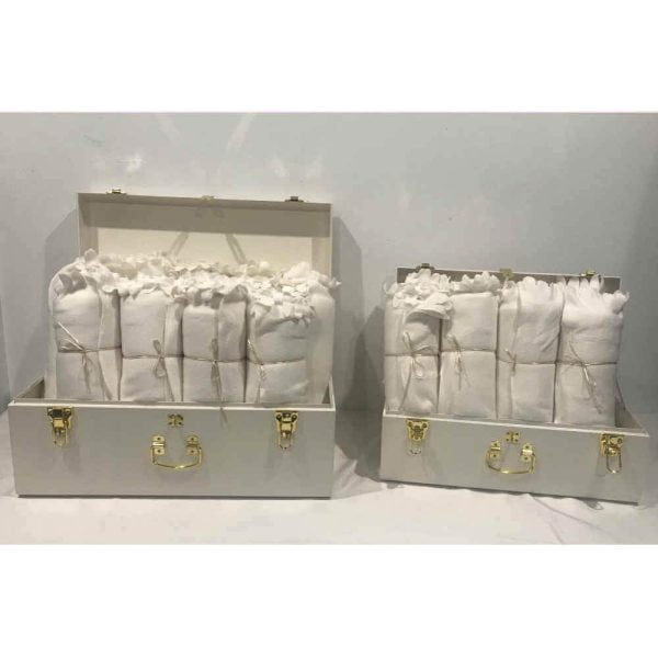 White chest with blankets and gold tie - Medium