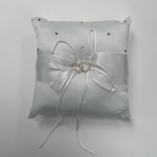 Heart Detail Ring Cushion