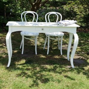 Lily white signing table (with drawer)