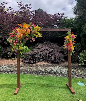 Weddings Of Distinction - Arch Hire