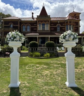 Urns and pedestals Melbourne