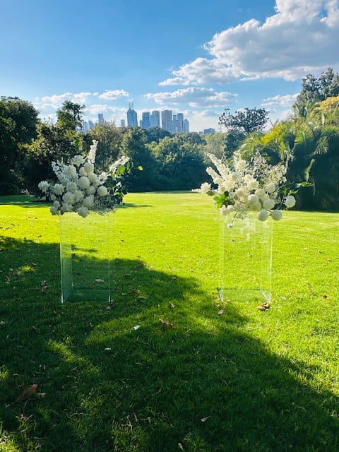 Clear acrylic rectangle plinth - Extra Large - Weddings of Distinction
