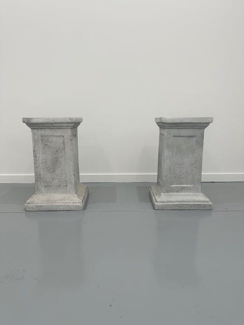 Verona Urns and Pedestals (stone-look) - Image 4
