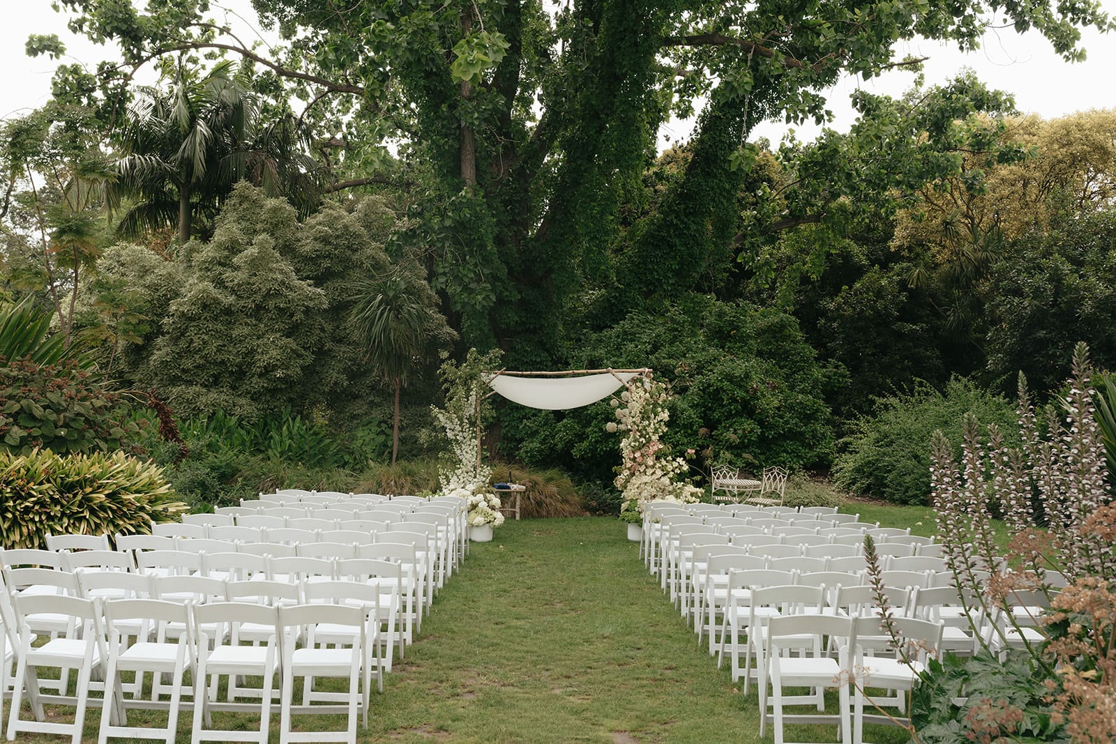 Gardens House, Royal Botanic Gardens - Chuppah set-up